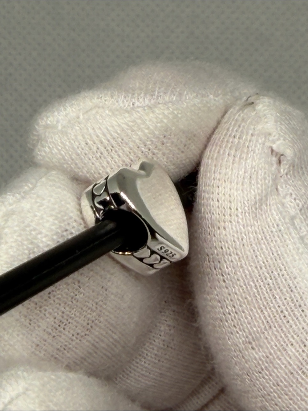 Pandora 792015 - Engravable Heart Locket - Picture 5 of 6